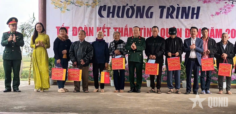 Bệnh viện Quân y 268 phối hợp tổ chức Chương trình “Tết đoàn kết thắm tình quân dân”